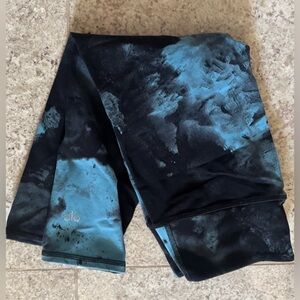 ALO Yoga Capri Leggings  blue  Size XS